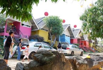 Baan Rai Pray Rung Kaeng Krachan has Balcony rooms