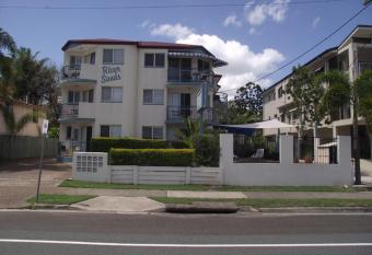 River Sands Apartments has Balcony rooms