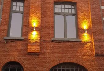 B&B Heart Of Bruges allows 18 year olds to book a room