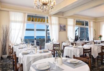 Hotel Villa Giulia allows 18 year olds to book a room