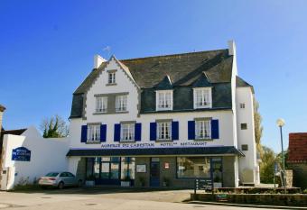 Auberge du Cabestan Hotel Audierne allows 18 year olds to book a room