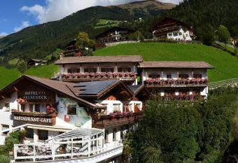Hotel Felseneck has Balcony rooms