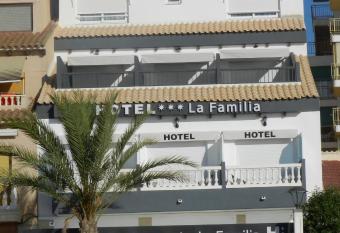 Hotel La Familia has Balcony rooms