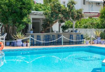 Hotel George has Balcony rooms