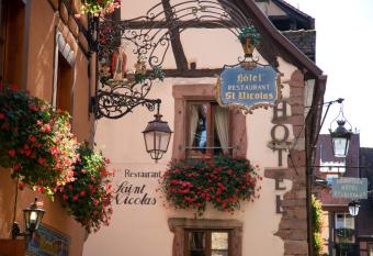 H  tel le Saint Nicolas has Balcony rooms