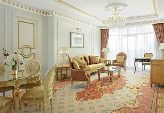 Raffles The Palm allows 18 year olds to book a room