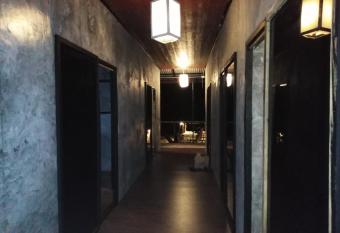 Phayam Hostel has Balcony rooms