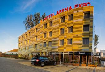 Hotel Arena Expo allows 18 year olds to book a room