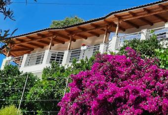 Eduard Lagji Apartament has Balcony rooms