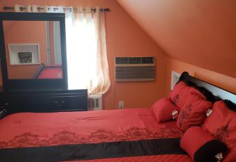 Comfortable holiday homestay allows 18 year olds to book a room