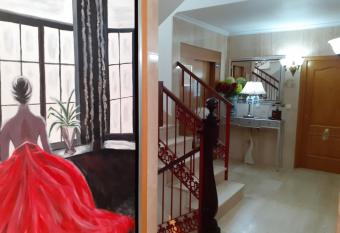 Apartamentos Turisticos Juanita  allows 18 year olds to book a room