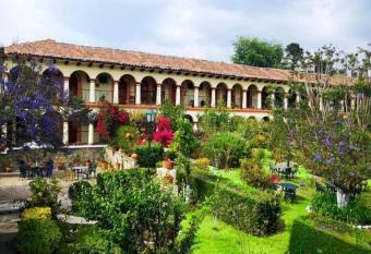 Hotel Rincon Del Arco allows 18 year olds to book a room