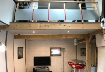 Appart cabane tout confort has Balcony rooms