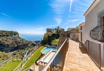 Villa Am   has Balcony rooms