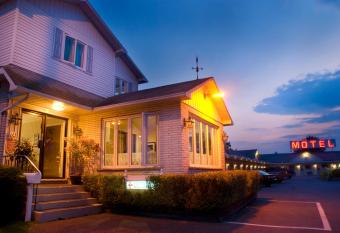 Motel Belle Riviere allows 18 year olds to book a room