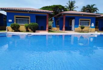 Hotel Costa Verde allows 18 year olds to book a room