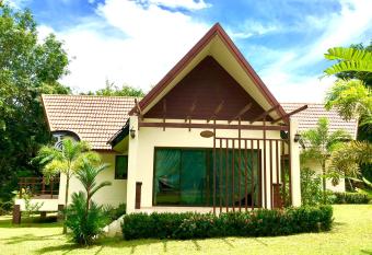 Kannapat House has Balcony rooms