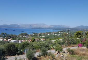   nastasia apartments allows 18 year olds to book a room