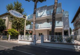 Acqua & Sale Hotel has Balcony rooms