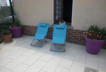 Le patio de Mimi has Balcony rooms