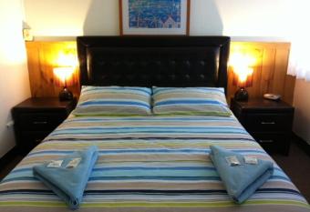 Aquarius Motel allows 18 year olds to book a room