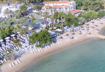 Tarsanas Studios has Balcony rooms