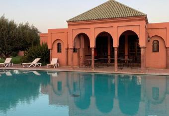 Villa avec piscine a Marrakech has Smoking rooms