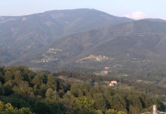 C   du Fr   allows 18 year olds to book a room