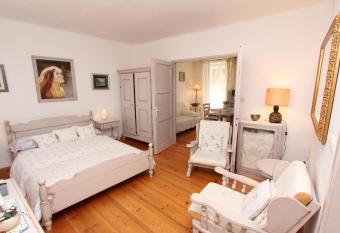 Apartments Milkana has Balcony rooms