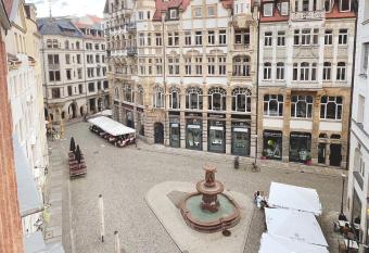 Five Elements Hostel Leipzig has Balcony rooms