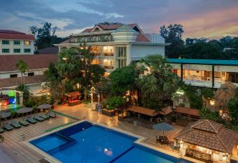 Somadevi Angkor Premium has Balcony rooms