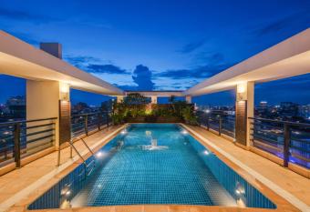 City View Apartment allows 18 year olds to book a room