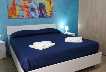 Piazza Repubblica appartament has Balcony rooms