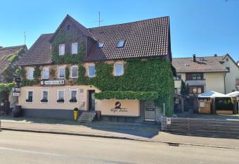 Gasthof Wolfs Stuben allows 18 year olds to book a room