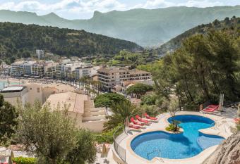 Pure Salt Port de S  ller allows 18 year olds to book a room