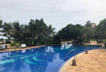 The Hans Coco Palms has Balcony rooms