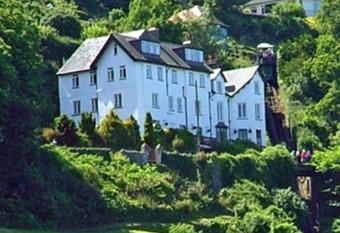 The North Cliff Hotel allows 18 year olds to book a room