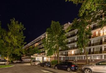 Hotel Neko allows 18 year olds to book a room