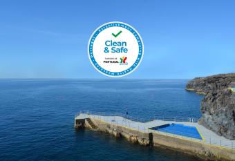 Hotel Roca Mar has Balcony rooms