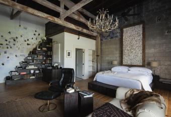 GunRunner Boutique Hotel has Balcony rooms