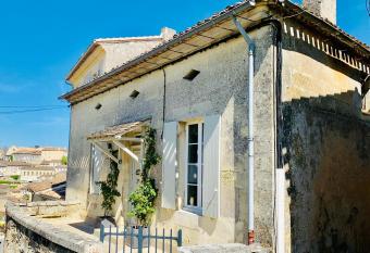Maison de Charme St Emilion allows 18 year olds to book a room
