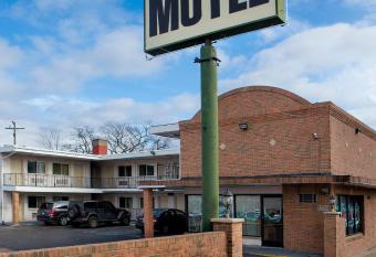 Viking Motel-Detroit has Balcony rooms