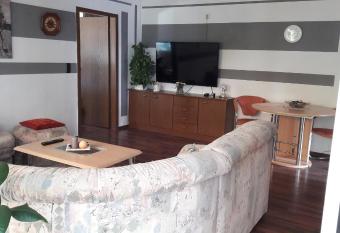 Wohnung f  r Monteure und Messebauer has Balcony rooms