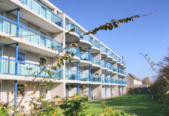 Badhotel Appartementen Callantsoog allows 18 year olds to book a room