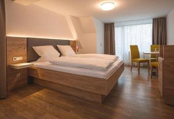 Hotel Mediterra allows 18 year olds to book a room