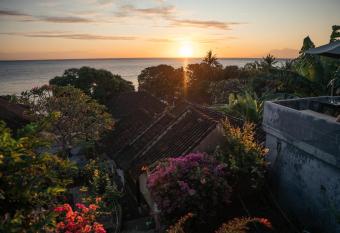 Bukit Indah Homestay has Balcony rooms