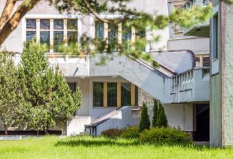 Apartamentai Auska allows 18 year olds to book a room