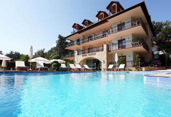 Glikadi Hotel has Balcony rooms