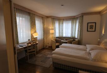 Hotel-Restaurant & Metzgerei R    le has Balcony rooms