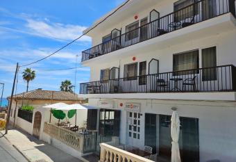 SEVEN Hostal has Balcony rooms